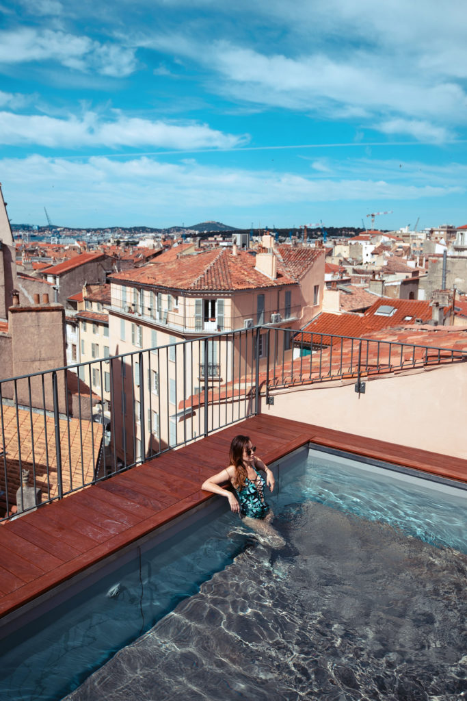 rooftop-piscine-bar-hotel-toulon-centre-ville-soiree-2