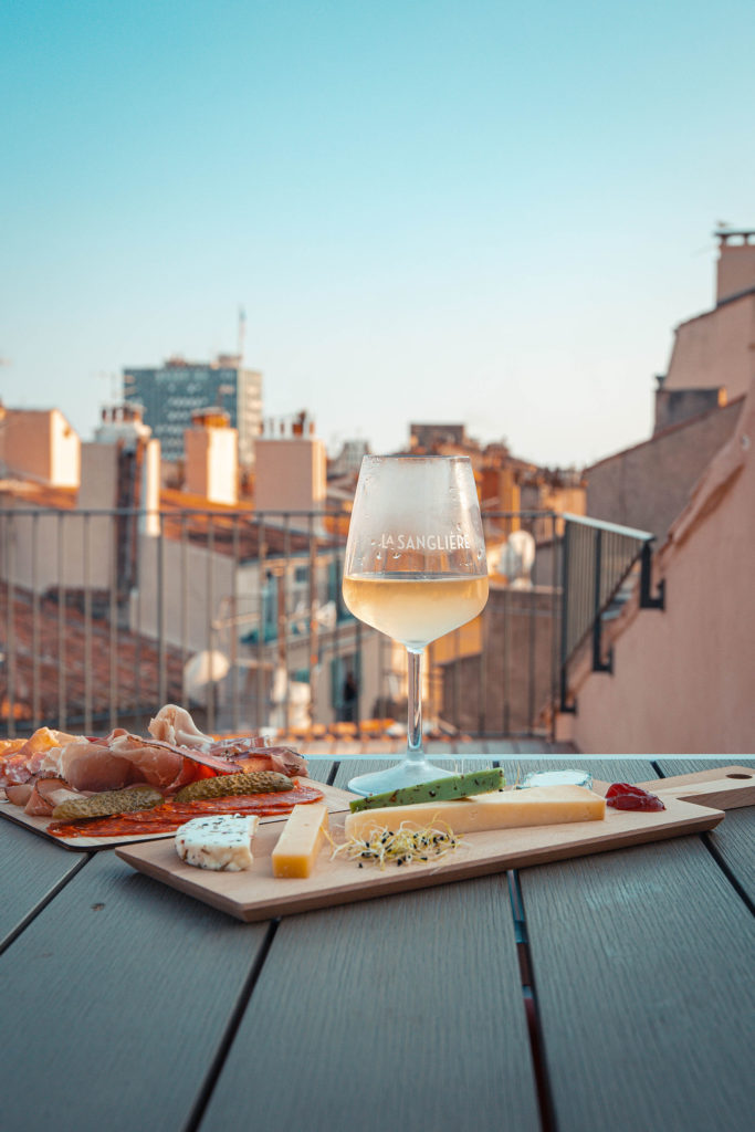 rooftop-piscine-bar-hotel-toulon-centre-ville-soiree-1