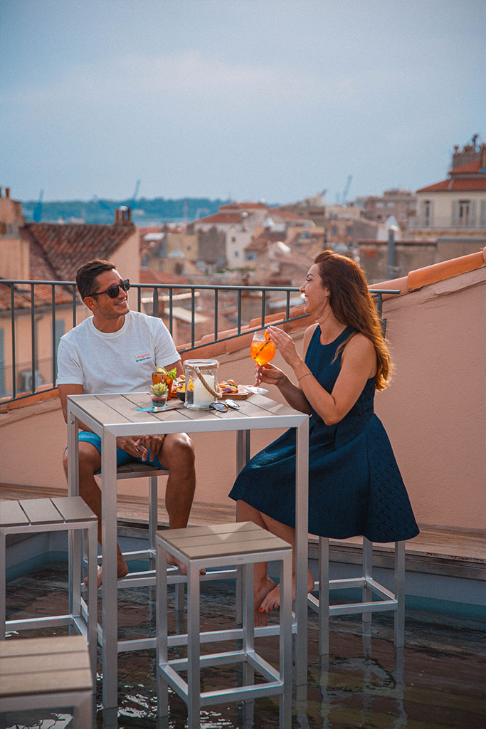 bar-sur-toit-terrasse-a-toulon-hotel-grand-hotel-dauphine-10