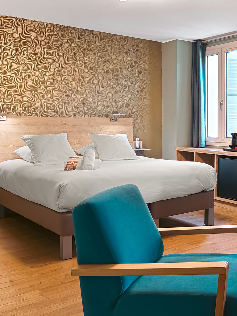 notre-hotel-qui-sommes-nous-grand-hotel-dauphine-toulon-piscine-3-etoile-2025-1