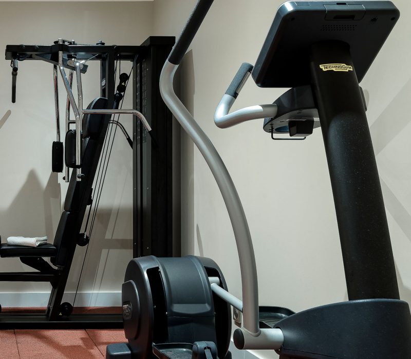 salle-de-sport-hotel-centre-ville-toulon-grand-hotel-dauphine-3-etoiles-2